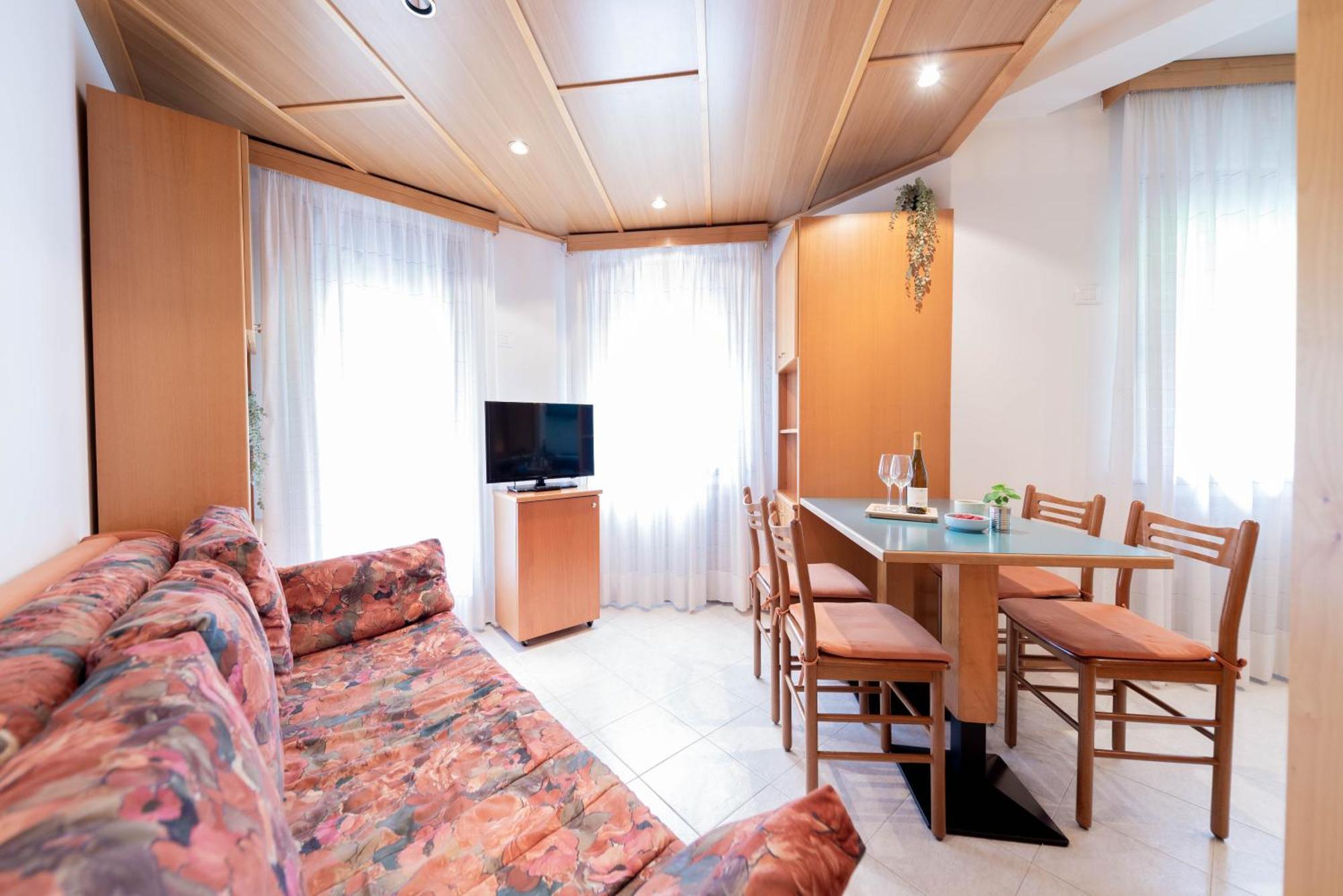 Comano Vacanze Appartamenti Comano Terme Exteriér fotografie